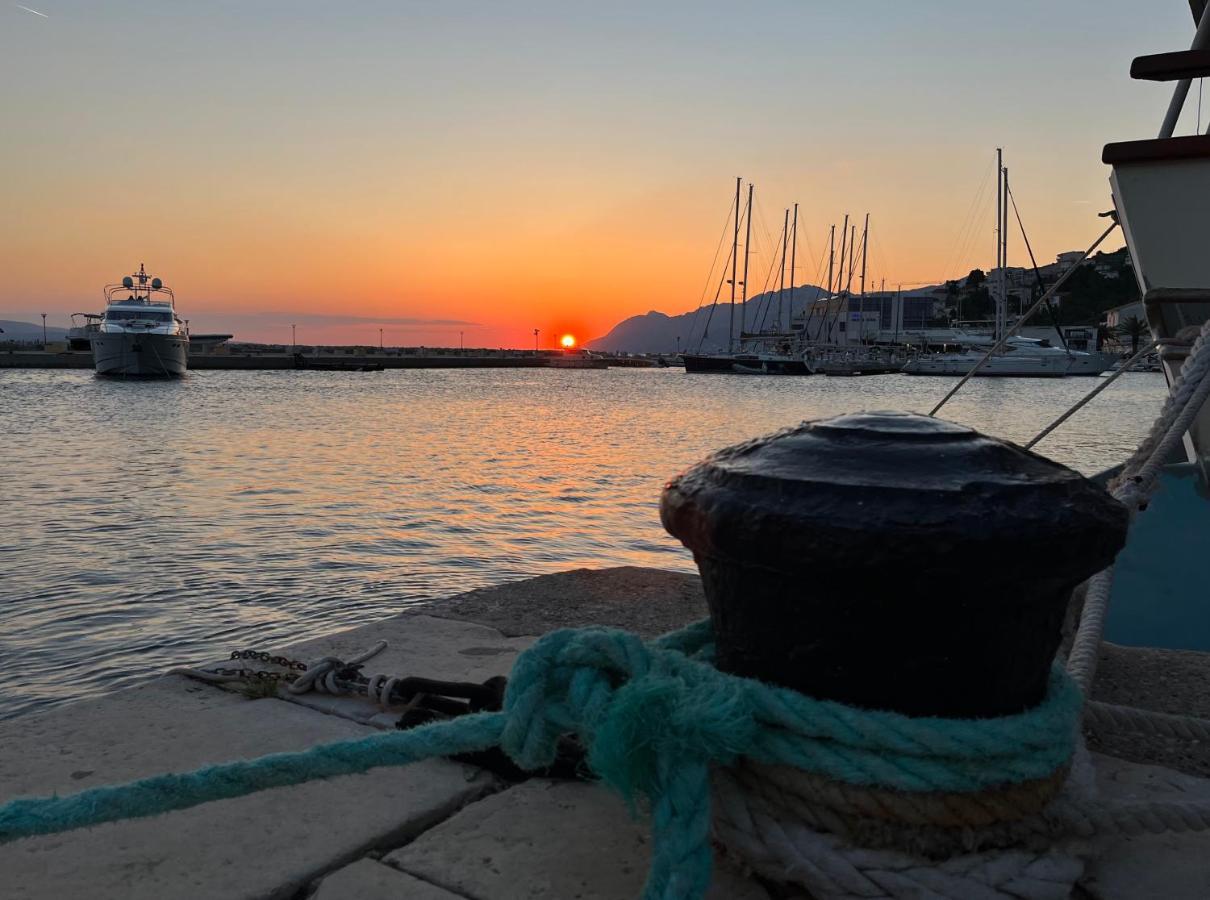 Apartments Coric Baška Voda Eksteriør bilde
