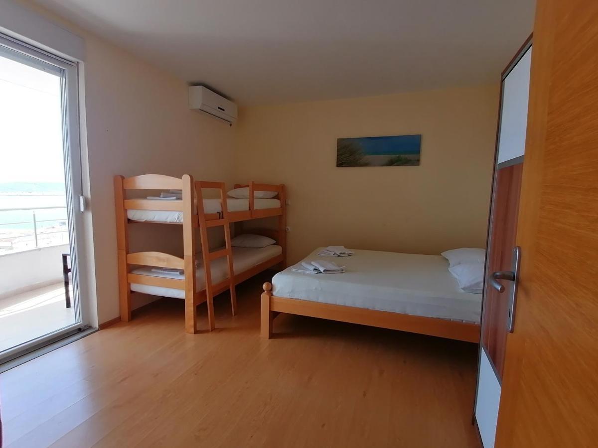 Apartments Coric Baška Voda Eksteriør bilde