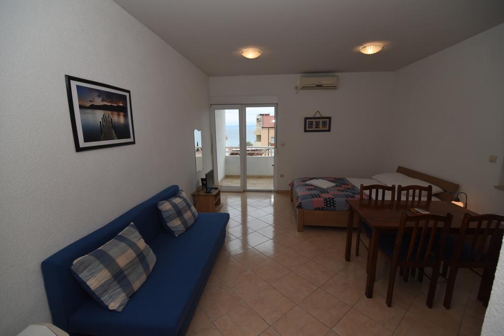 Apartments Coric Baška Voda Eksteriør bilde