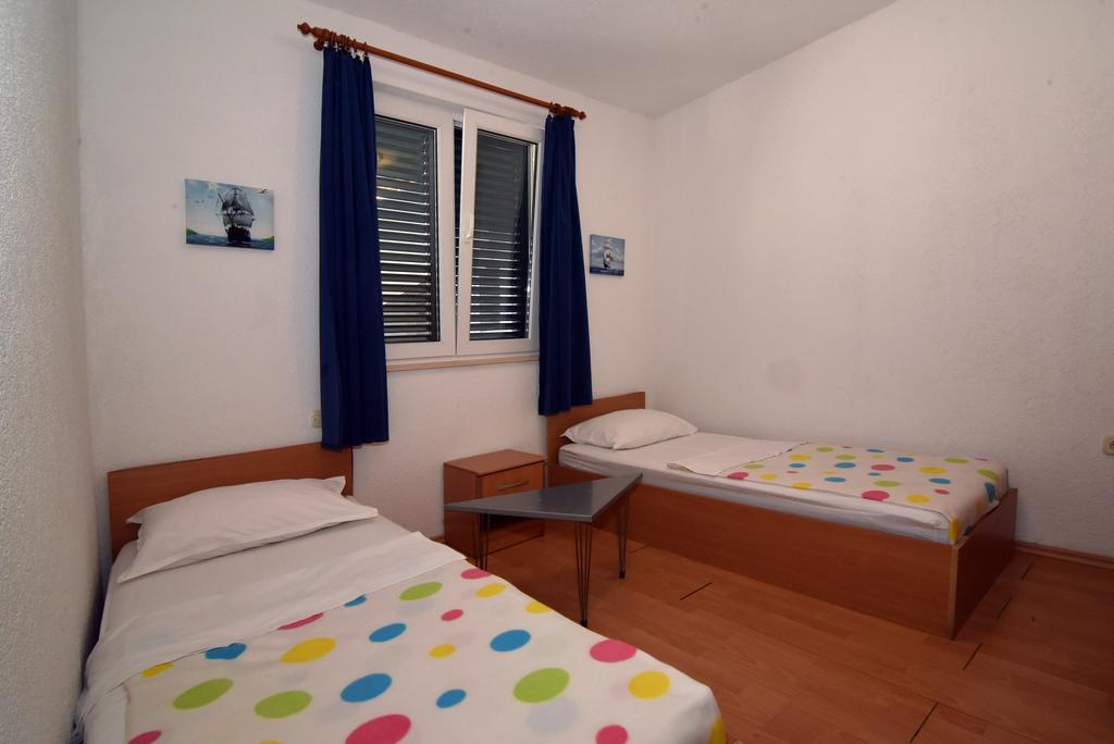 Apartments Coric Baška Voda Eksteriør bilde