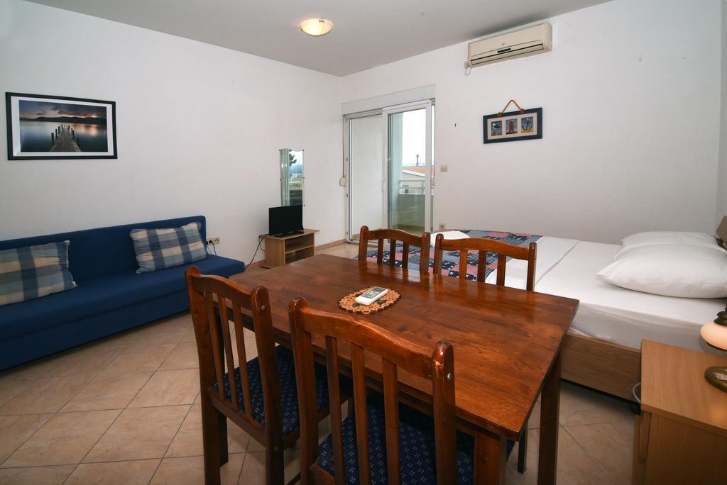 Apartments Coric Baška Voda Eksteriør bilde