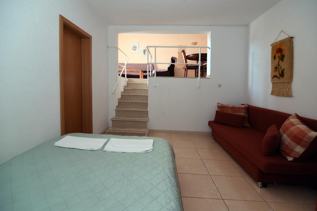 Apartments Coric Baška Voda Eksteriør bilde