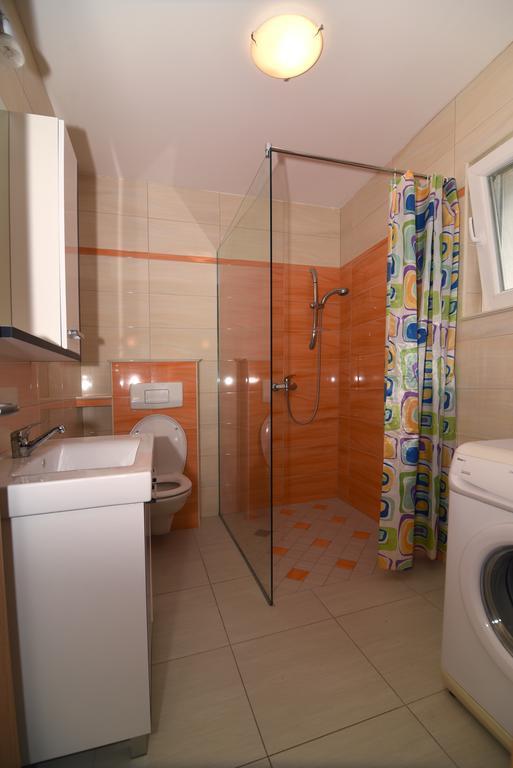 Apartments Coric Baška Voda Eksteriør bilde