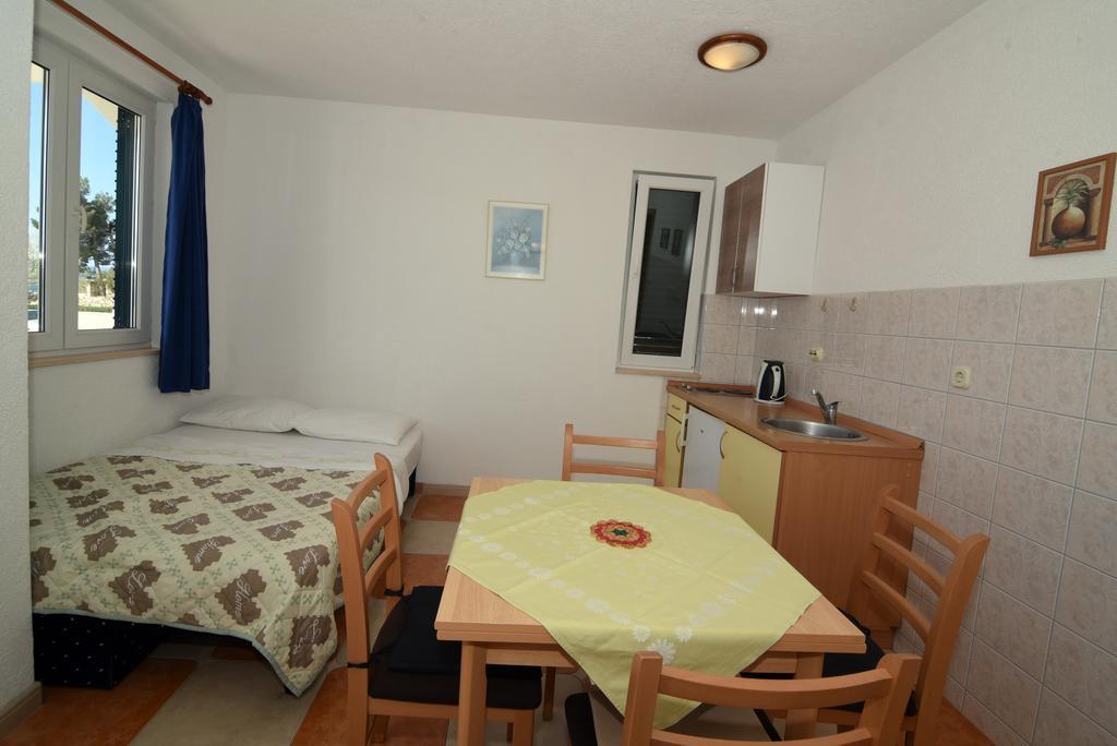 Apartments Coric Baška Voda Eksteriør bilde